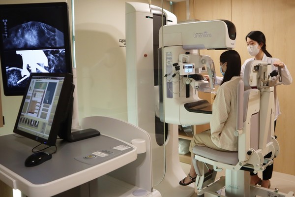 대림성모병원이 3차원 유방촬영기를 본격 가동해 치밀유방 암진단율을 향상시켰다고 밝혔다.