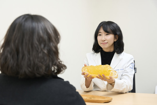 강동경희대학교병원 내분비대사내과 전지은 교수가 비만치료에대해 설명하고 있다. (사진=강동경희대학교병원)